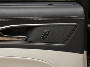 2018EcoBoost 245 LTD V g