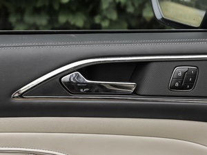 2018EcoBoost 245 LTD V g