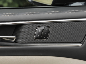 2018EcoBoost 245 LTD V g