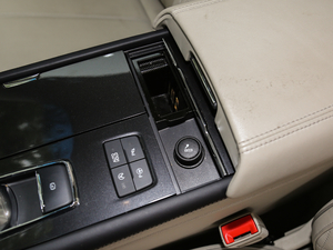 2018EcoBoost 245 LTD V g