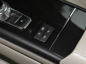 2018EcoBoost 245 LTD (gu)V п؅^(q)