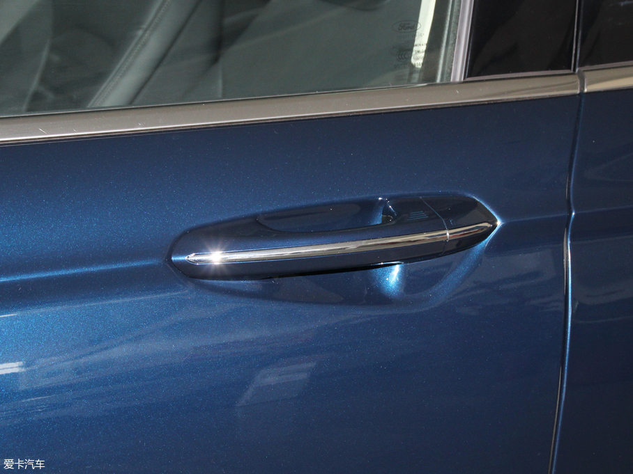 2018ɵϚW EcoBoost 180 r