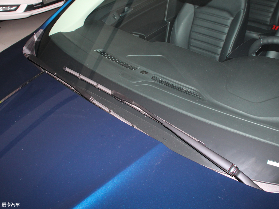 2018ɵϚW EcoBoost 180 r