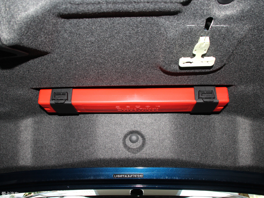 2018ɵϚW EcoBoost 180 r