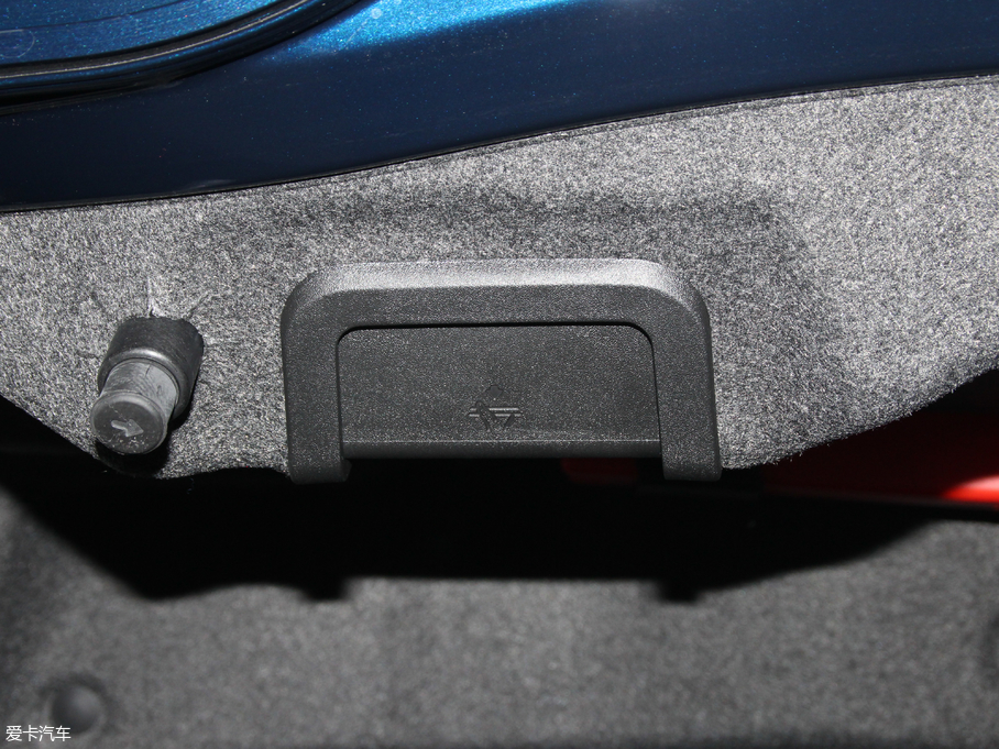 2018ɵϚW EcoBoost 180 r