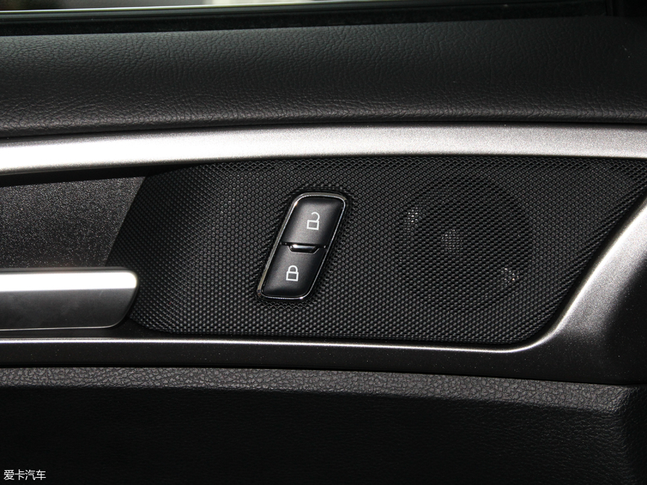 2018ɵϚW EcoBoost 180 r