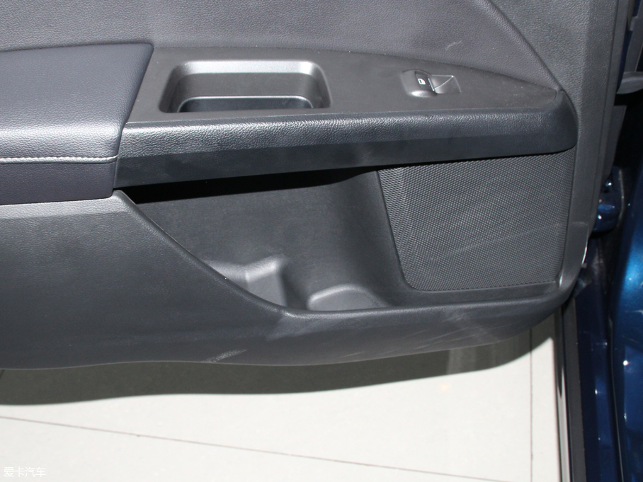 2018ɵϚW EcoBoost 180 r(sh)