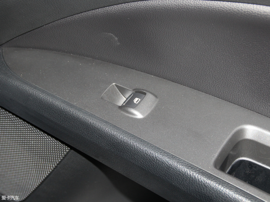 2018ɵϚW EcoBoost 180 r