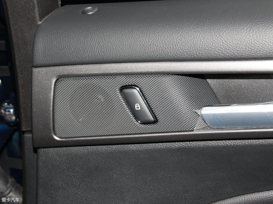 2018ɵϚW EcoBoost 180 r