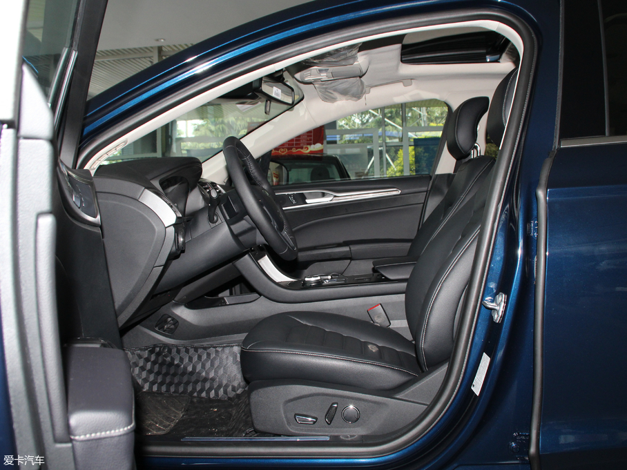 2018ɵϚW EcoBoost 180 r