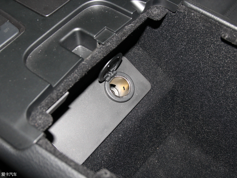 2018ɵϚW EcoBoost 180 r(sh)