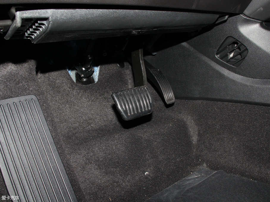 2018ɵϚW EcoBoost 180 r