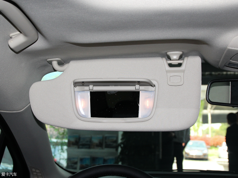 2018ɵϚW EcoBoost 180 r