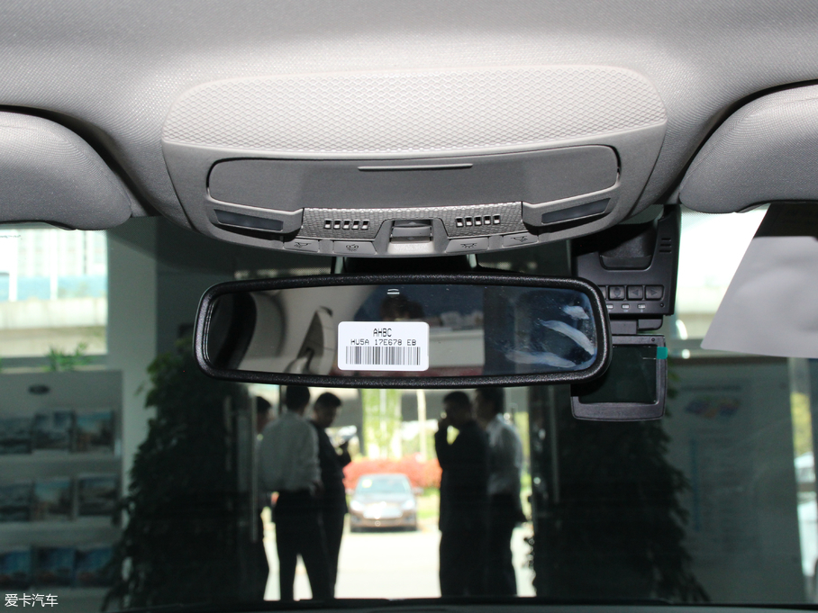 2018ɵϚW EcoBoost 180 r