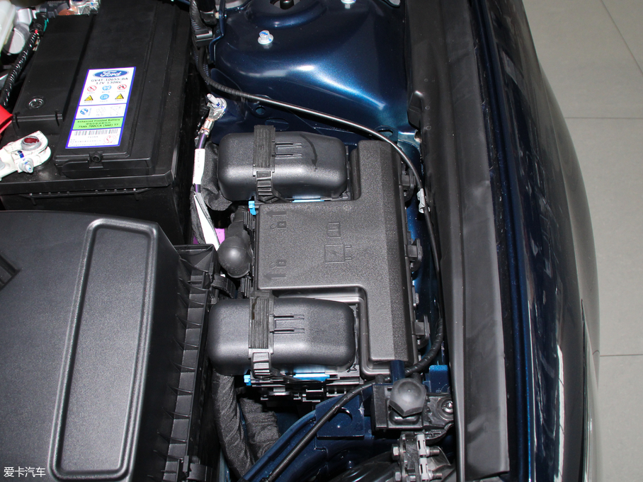 2018ɵϚW EcoBoost 180 r