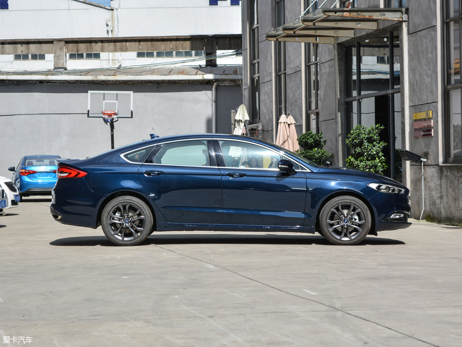 2018ɵϚW EcoBoost 200 Cognac؄e