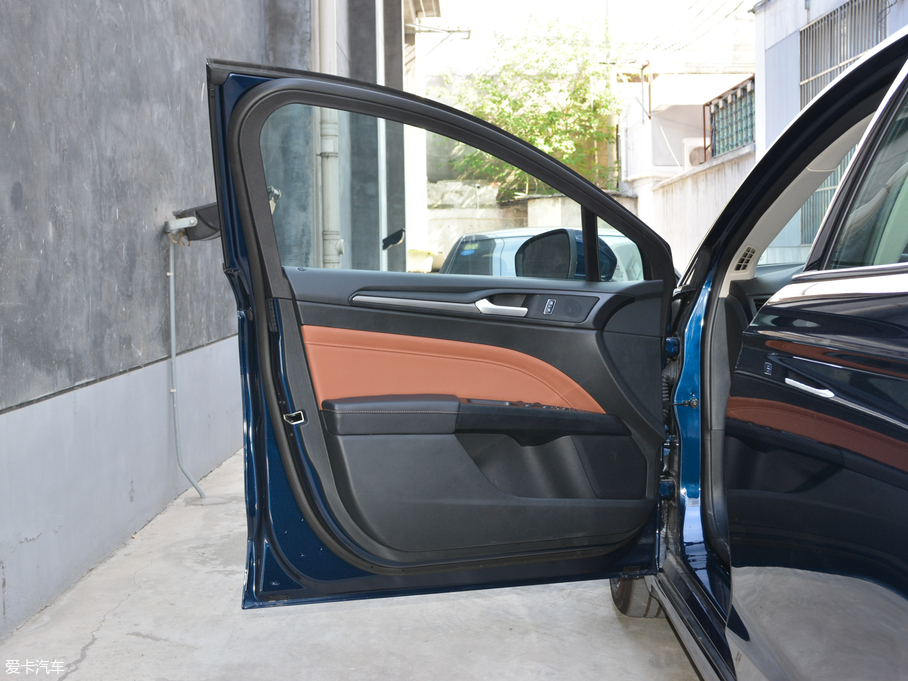 2018ɵϚW EcoBoost 200 Cognac؄e