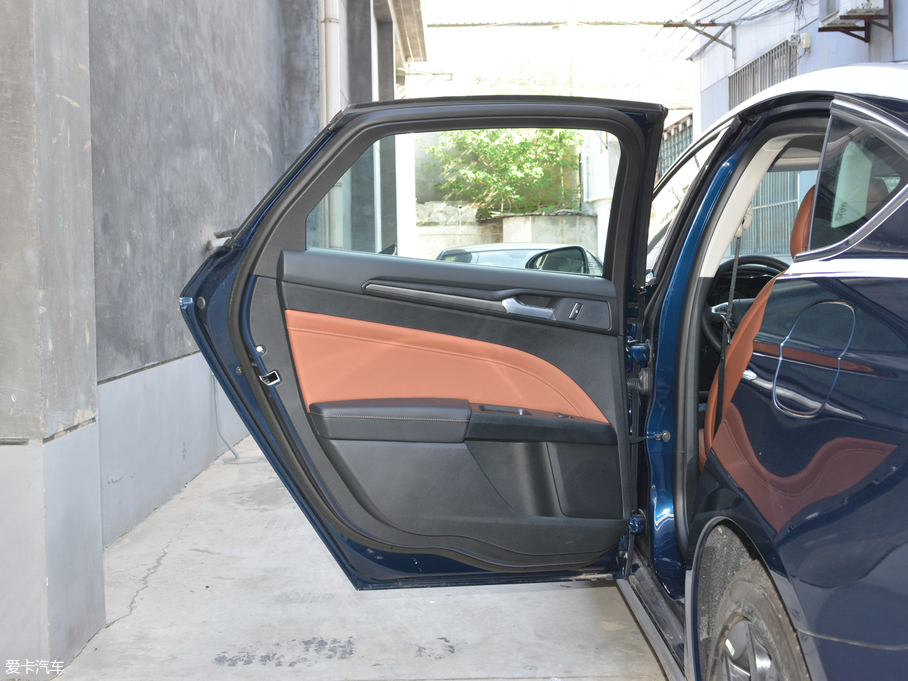 2018ɵϚW EcoBoost 200 Cognac؄e