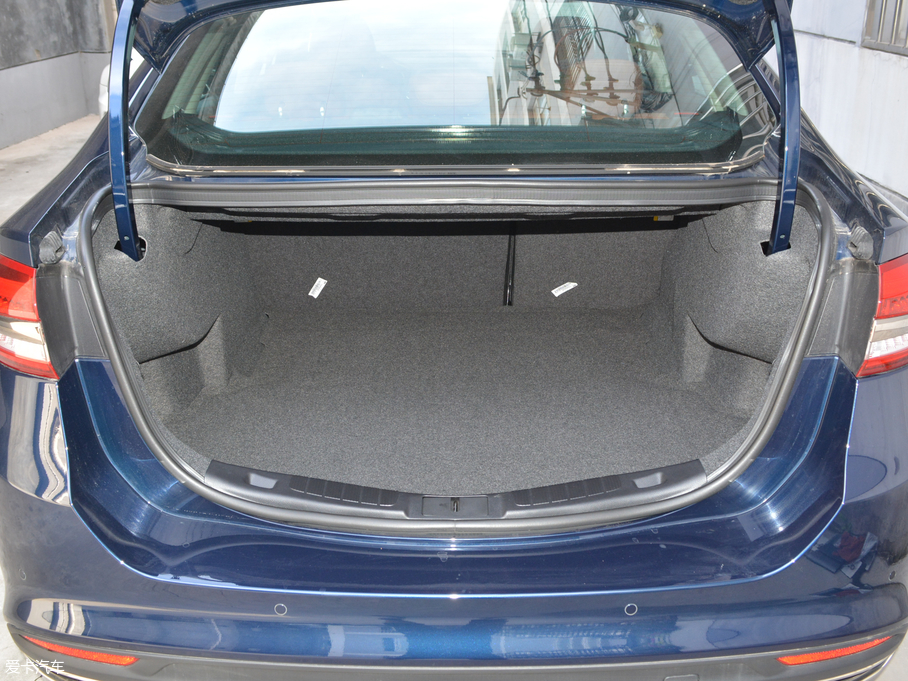 2018ɵϚW EcoBoost 200 Cognac؄e