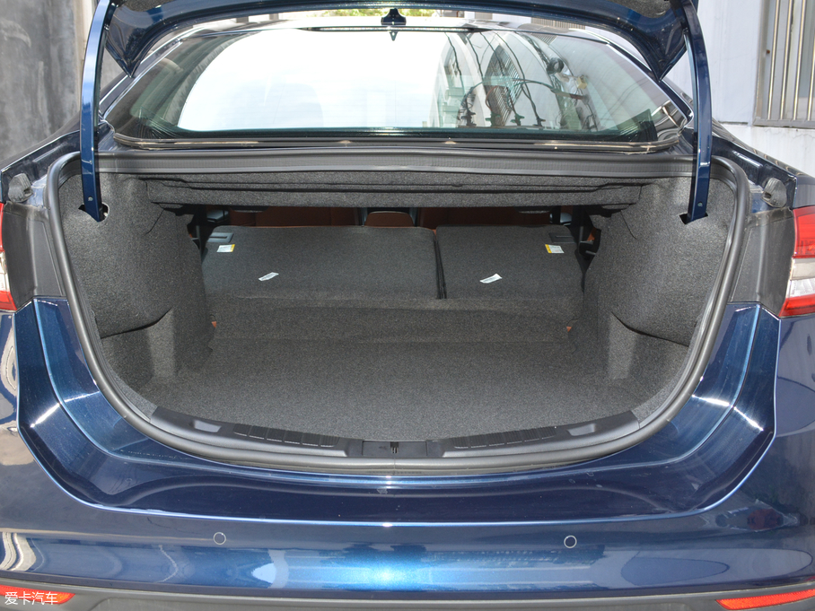 2018ɵϚW EcoBoost 200 Cognac؄e