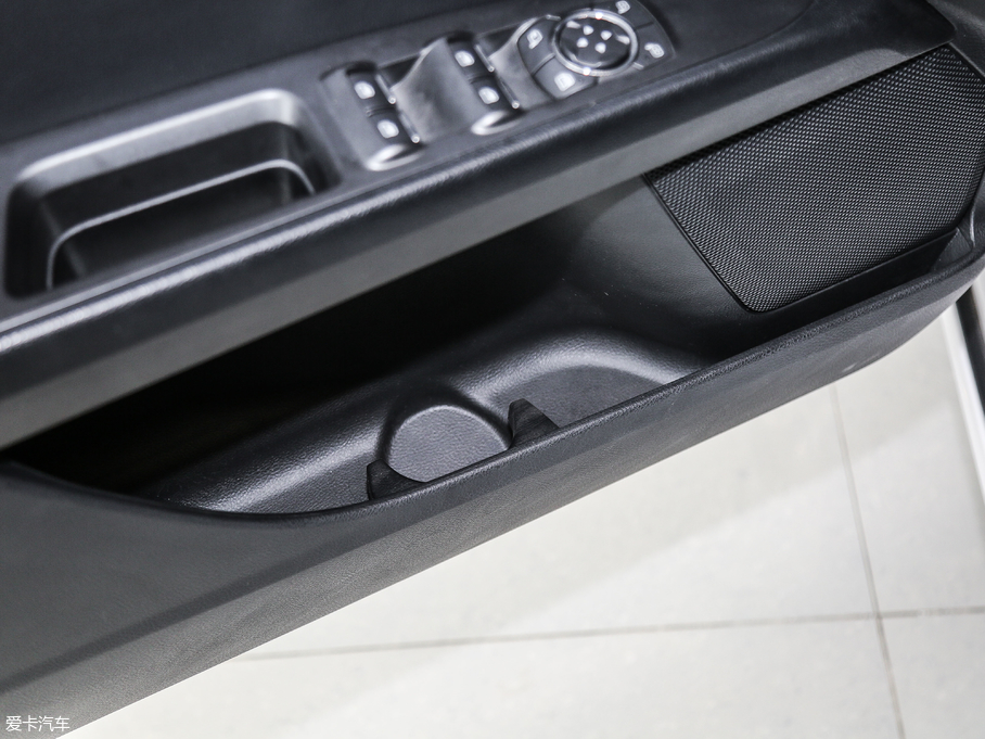 2018ɵϚW EcoBoost 245 Ş