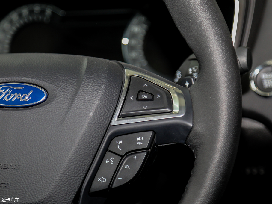 2018ɵϚW EcoBoost 245 Ş