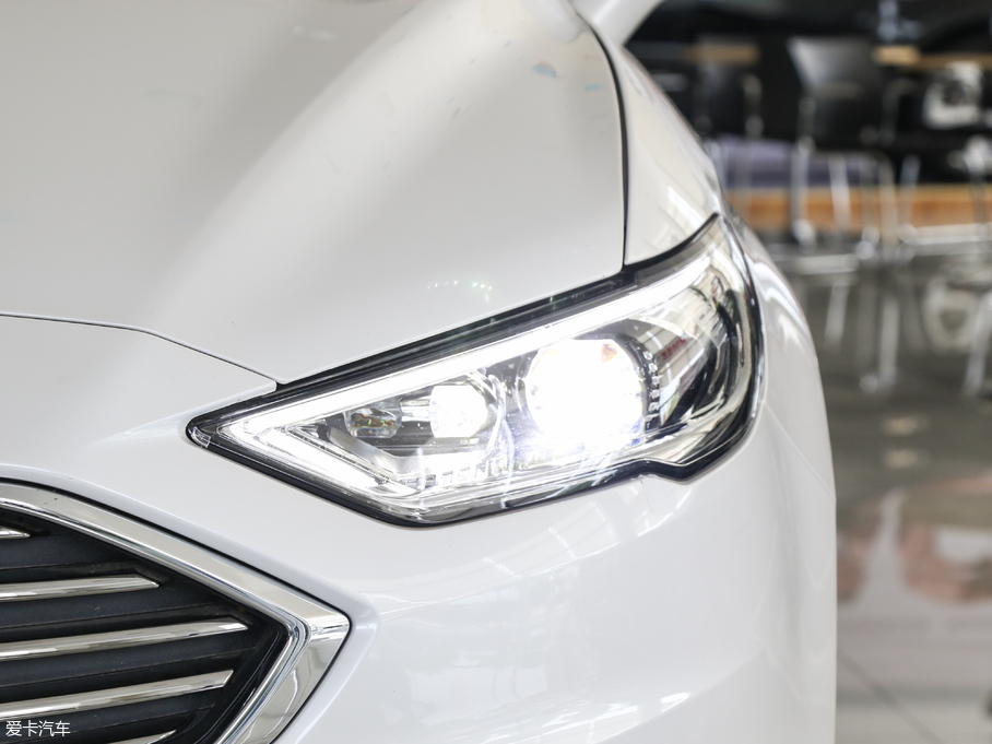 2018ɵϚW EcoBoost 200 Cognac؄e