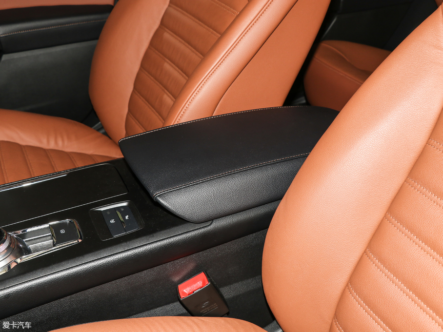 2018ɵϚW EcoBoost 200 Cognac؄e