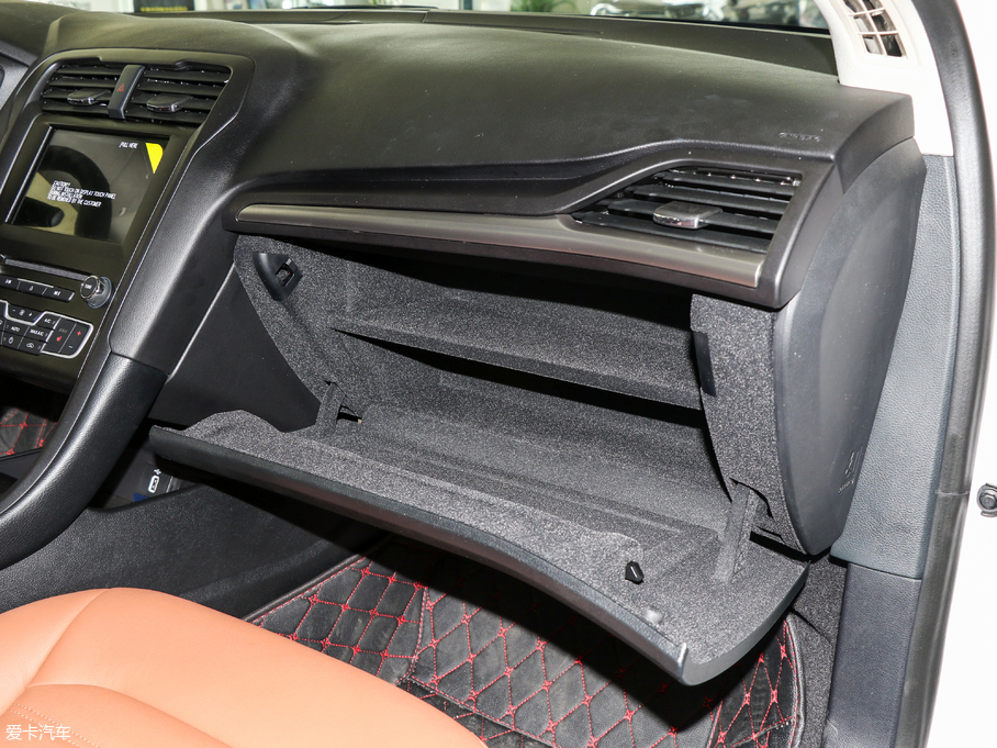 2018ɵϚW EcoBoost 200 Cognac؄e