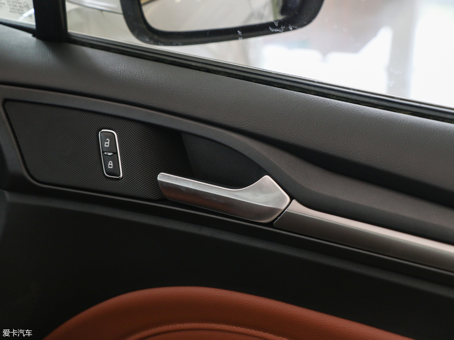 2018ɵϚW EcoBoost 200 Cognac؄e