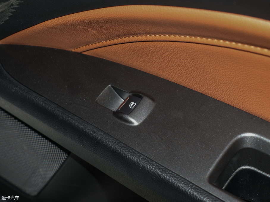 2018ɵϚW EcoBoost 200 Cognac؄e