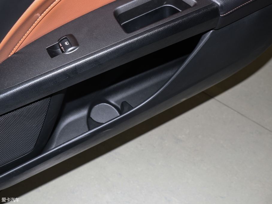 2018ɵϚW EcoBoost 200 Cognac؄e