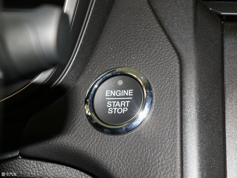 2018ɵϚW EcoBoost 200 Cognac؄e