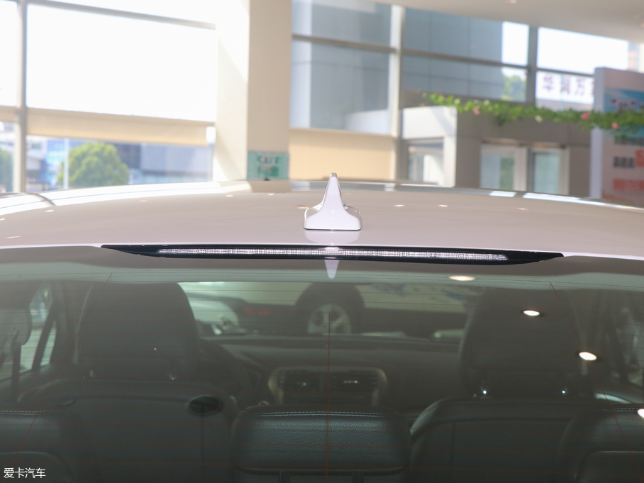 2018ɵϚW EcoBoost 180 r