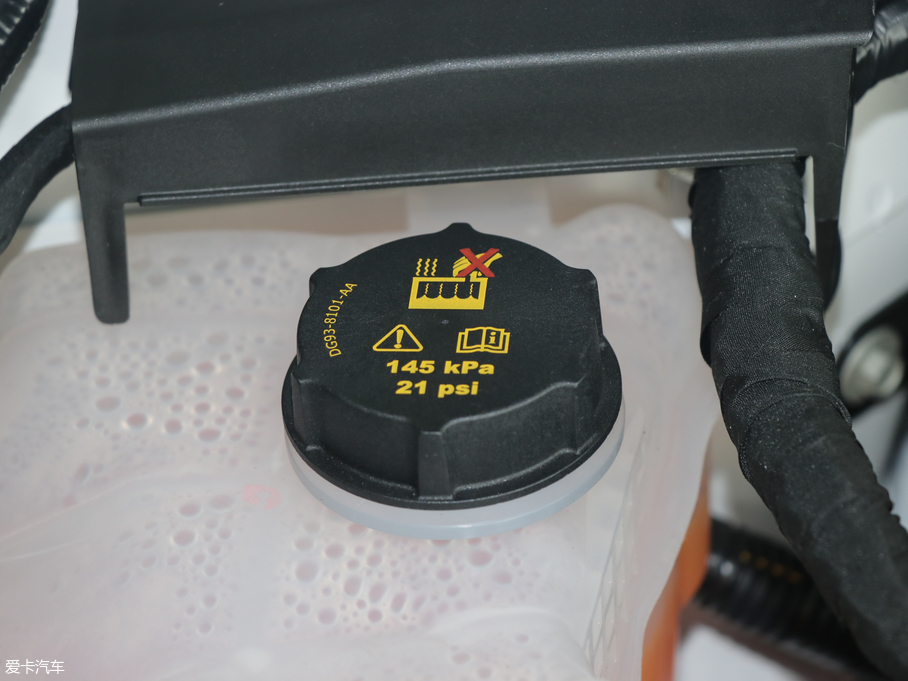 2018ɵϚW EcoBoost 180 r