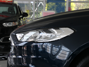 2018EcoBoost 180 r(sh) (x)(ji)^