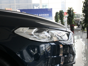 2018EcoBoost 180 r(sh) (x)(ji)^