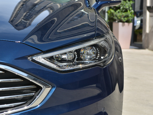 2018款EcoBoost 200 Cognac特别版 大灯