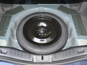 2018款EcoBoost 200 Cognac特别版 备胎