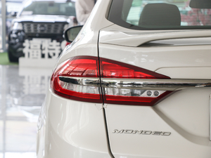 2018EcoBoost 200 Cognac؄e ^