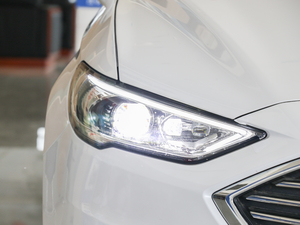 2018EcoBoost 200 Cognac؄e ^