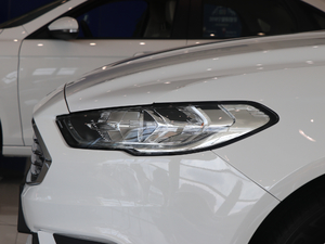 2018EcoBoost 180 r ^