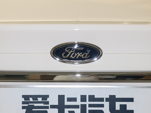 2018EcoBoost 180 r ^