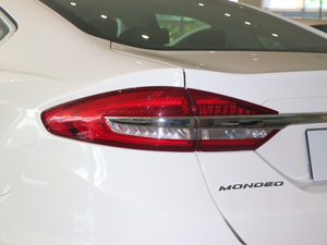 2018EcoBoost 180 r ^