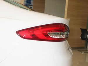 2018EcoBoost 180 r ^