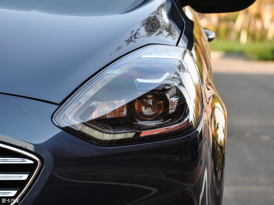 2019˹ EcoBoost 125 Ԅ V