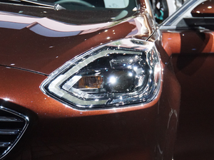 2019EcoBoost 125 Ԅ V ^