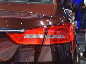 2019EcoBoost 125 Ԅ V ^