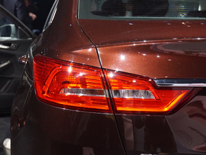 2019EcoBoost 125 Ԅ V ^