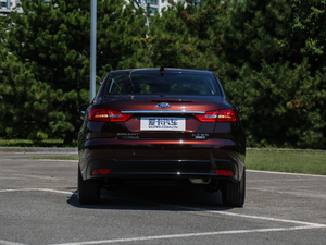 2019EcoBoost 125 Ԅ V ^